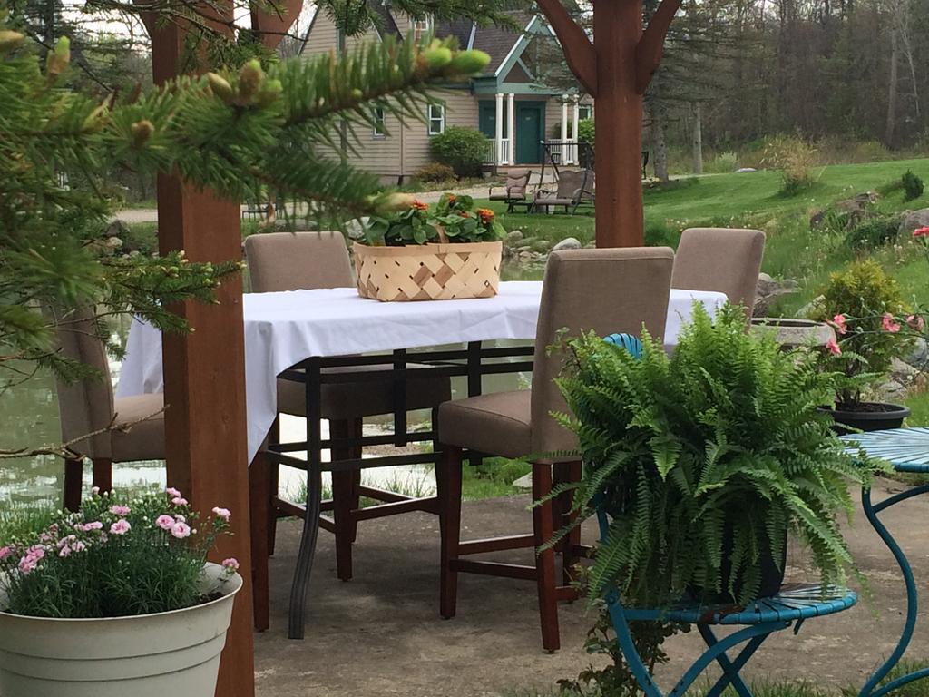 Spruce Hill Inn & Cottages مانسفيلد المظهر الخارجي الصورة